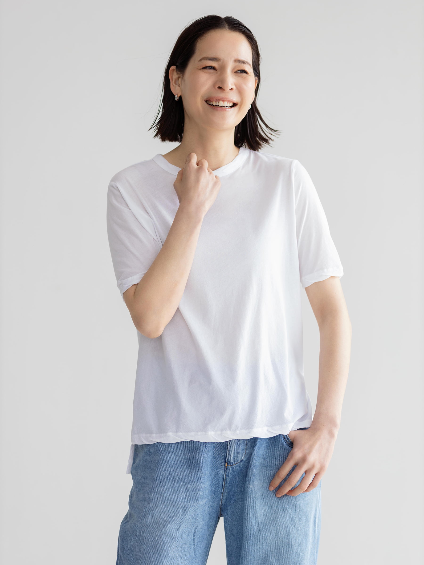 【新品未使用】OMMO ホワイト ショートスリーブ トップス FIRO レディス ショートスリーブトップ - 〈O2〉BETTER THAN ONE