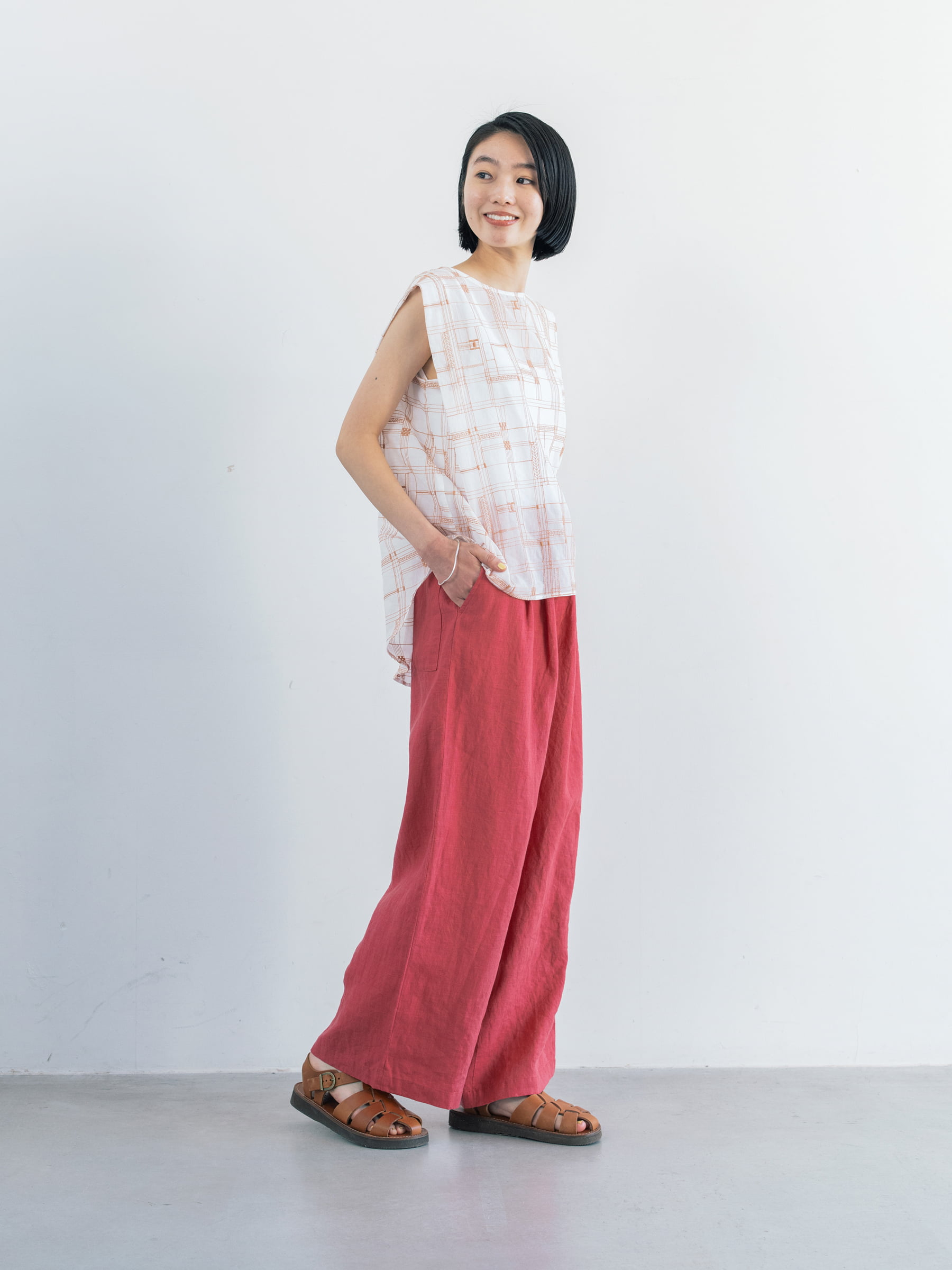 O2〉カラーリネンパンツ - 〈O2〉BETTER THAN ONE - ほぼ日刊イトイ新聞