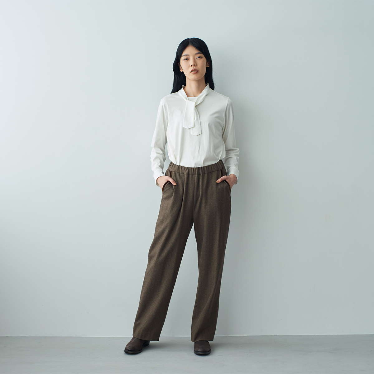 【ALAIA】ヘリンボーンテーパードウールパンツ tsuki.s レディス ヘリンボーンパンツ - 〈O2〉BETTER THAN ONE