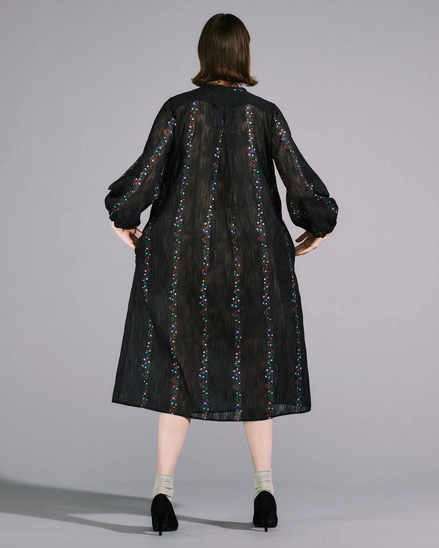 小花ストライプのピンタックワンピース - CACUMA2022AW 渡邉良重さんの服