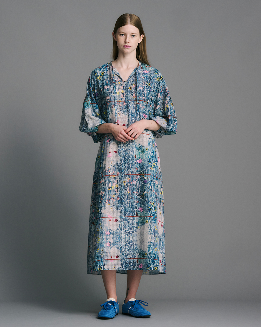 わん汰 野花の群生のタックスリーブワンピース - CACUMA 2025 渡邉良重さんの服