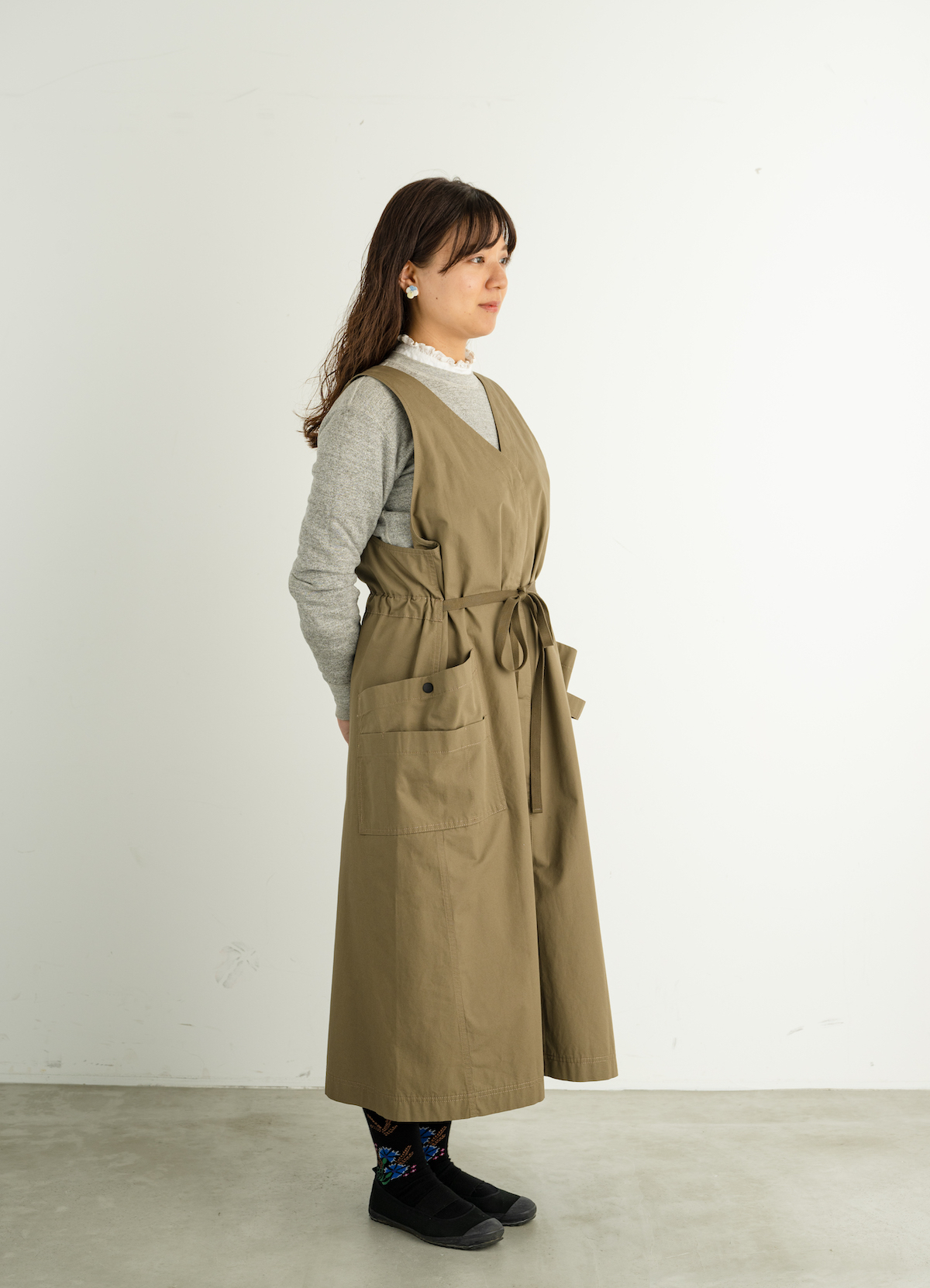 ozz セレクトショップ * エプロンジレワンピース 前後2way ペプラム ジレワンピース lieulien×Miki Ozaki 全3色
