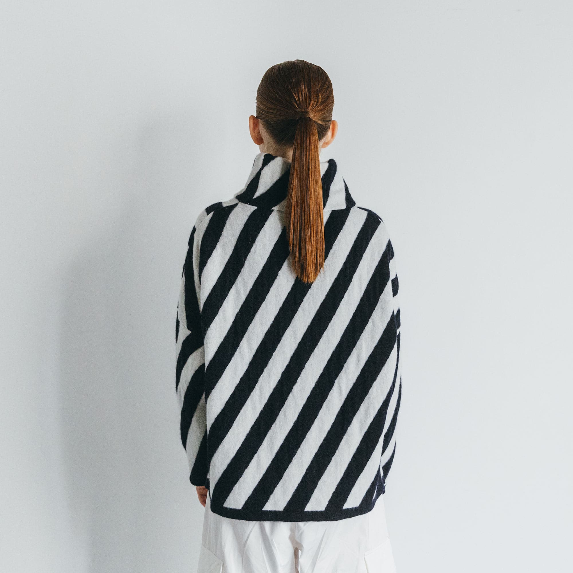 marikomikuni 2024 a/w - licorice pullover