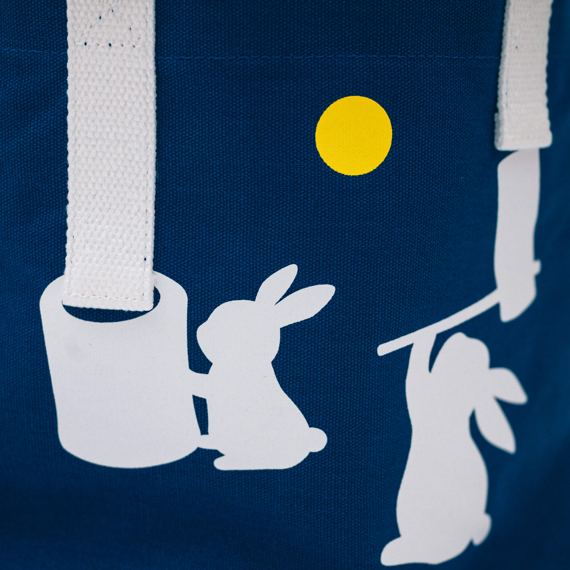 うさぎが餅をつくトートバッグ | ミチル＆ほぼ日 架空が実在する雑貨店