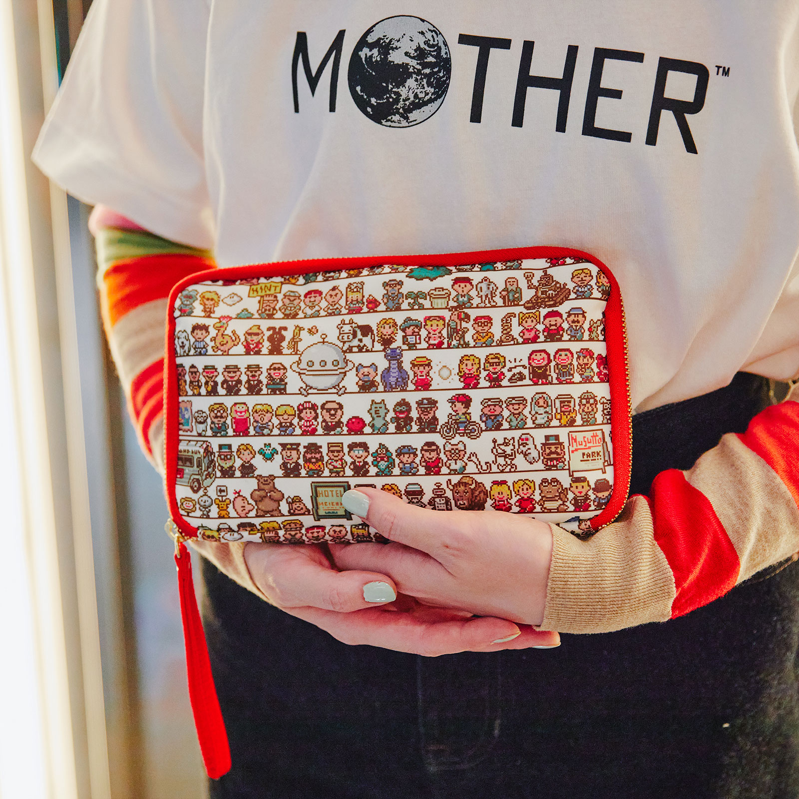 バッグ　CAST ひきだしポーチ・姉 「MOTHER2」 ひきだしポーチ・姉 MOTHER2 CAST - ほぼ日MOTHERプロジェクト