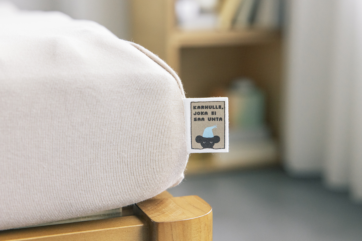 ねむれないくまのシーツ｜布団（ふとん）・寝具の通販｜ねむれないくま