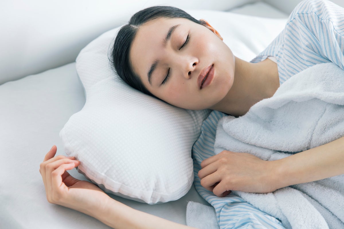 くまのさかだちまくら（アイス）｜寝具の通販｜ねむれないくまのために
