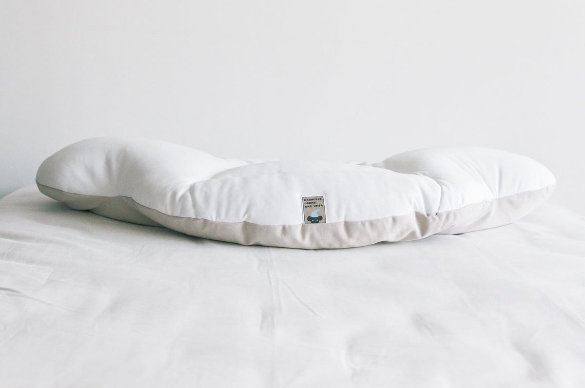 くまのさかだちまくら | 枕（まくら）・寝具の通販｜ねむれないくまの  