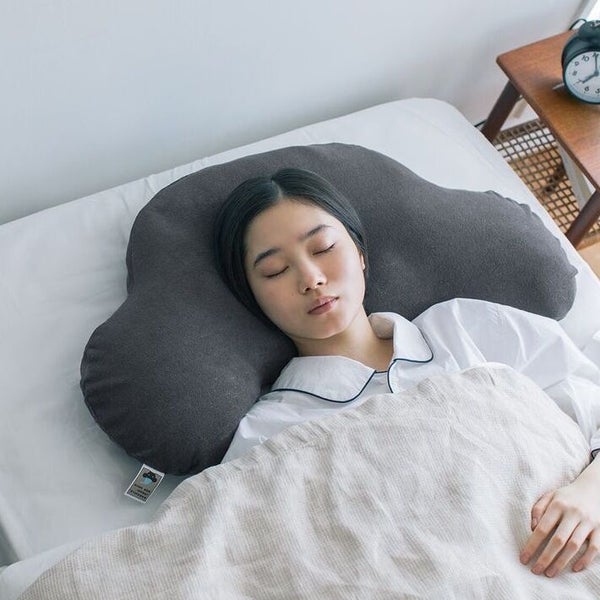 くまのさかだちまくら | 枕（まくら）・寝具の通販｜ねむれないくまの  