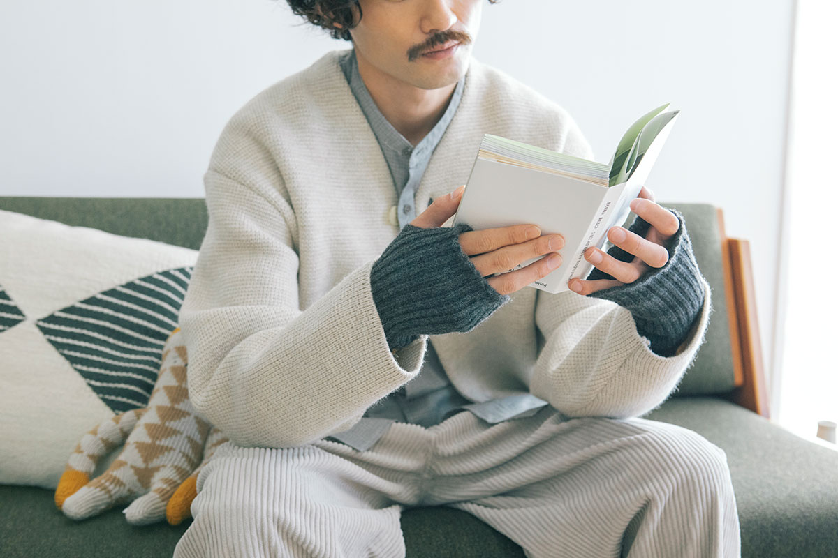 SEAMLESS HAND WARMER - ソックスブランド「ROTOTO」 - ほぼ日刊