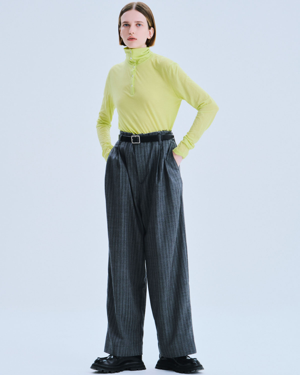 【新品未使用タグ付き】nananamoe/タックワイドナイロンパンツ タックワイドパンツ - 'Taonaus' The First Collection - ほぼ