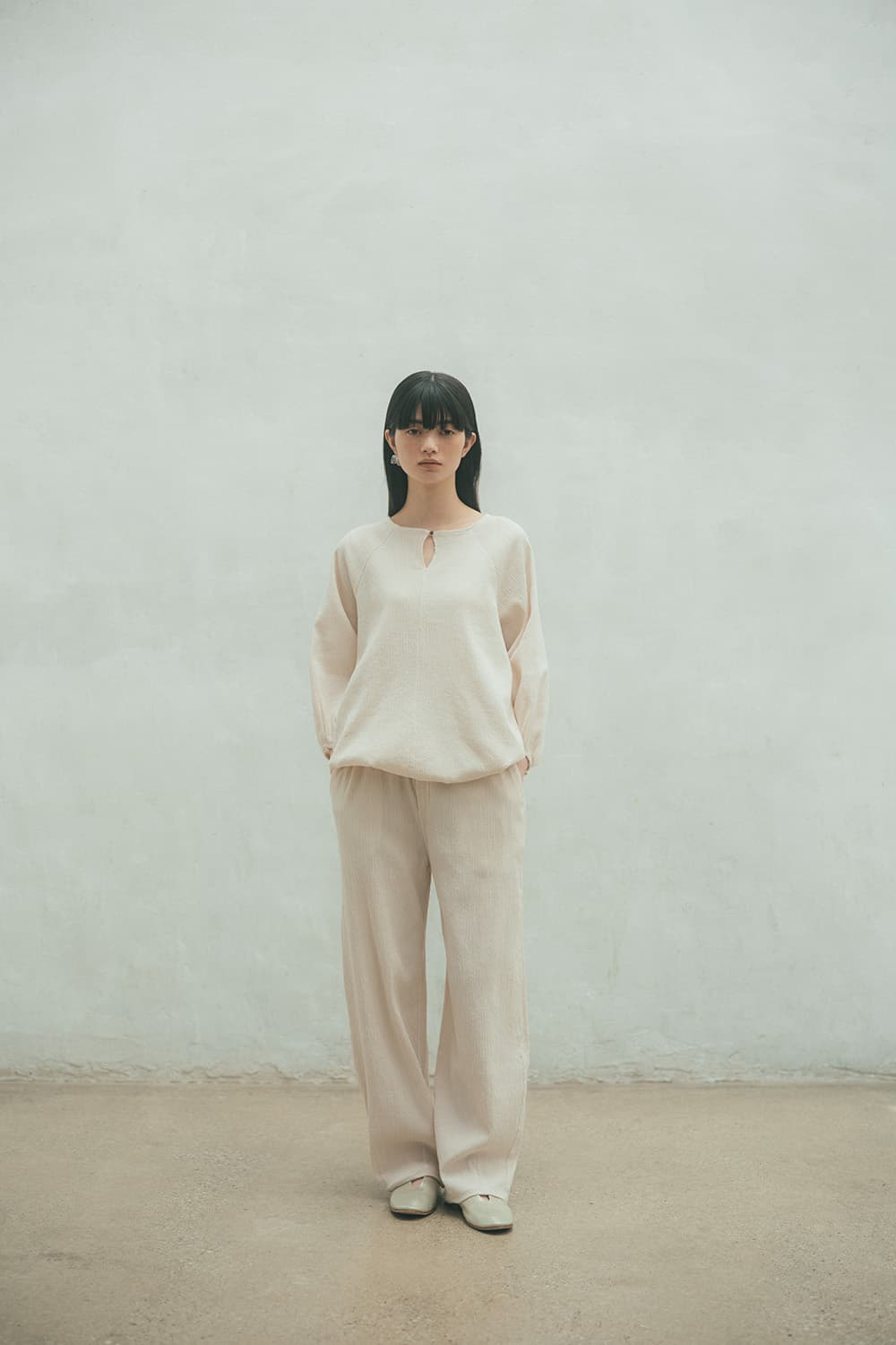 ONI YORYU 裾パイピングパンツ | 轟木節子がつくる、気持ちのいい服