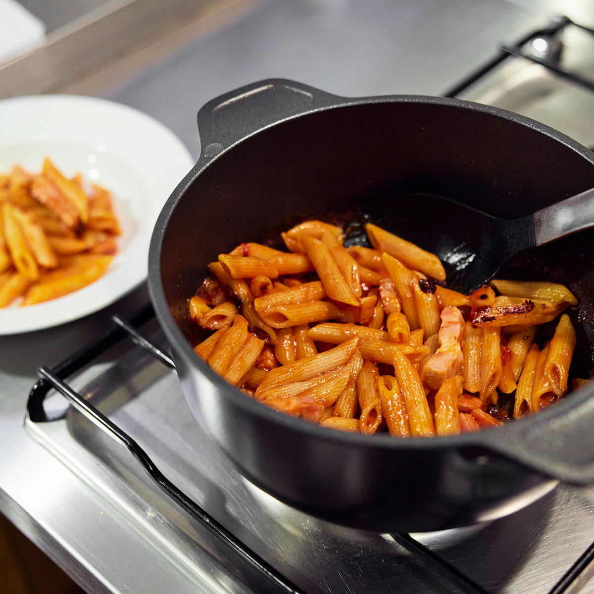 ❤煮込み・焼く・炒める/1台多役❣お洒落な北欧デザイン♪❤万能フライパン ❤煮込み・焼く・炒める/1台多役❣お洒落な北欧デザイン♪❤万能