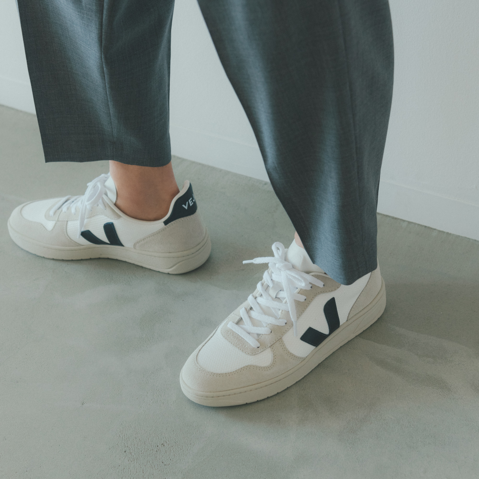 VEJA V-10 スニーカー ホワイト/ネイビー 25cm 楽天市場】VEJA ヴェジャ ベジャ スニーカー V-10 レディース