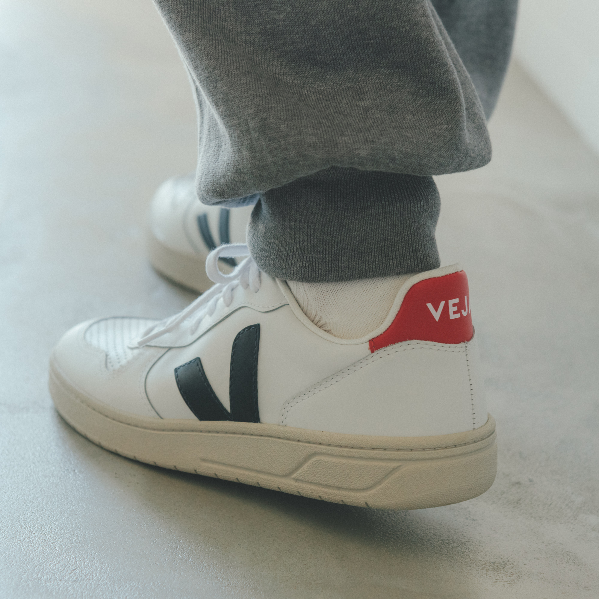 靴 V. 滑らない作業靴を追求した