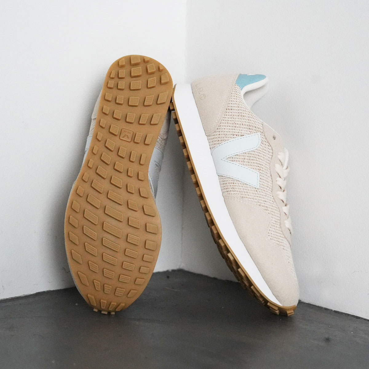 【極美品】VEJA 定価2.2万　スニーカーSDU J-MESH JUTA 楽天市場】【11/1～11/3限定・最大2万円OFFクーポン配布中】VEJA