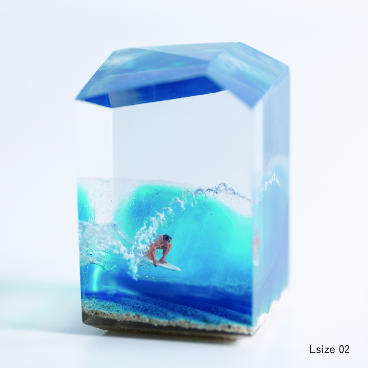 CrystalCube L size | 石田ゆり子さんが一緒に暮らすものたち