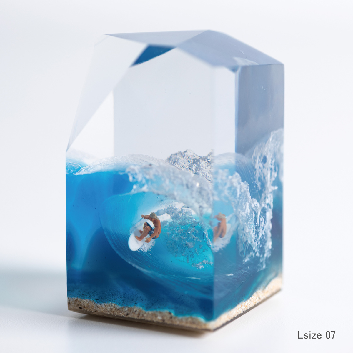 彫刻・オブジェ AUMBAK CrystalCube S Long size Lady's CrystalCube S size | 石田ゆり子さんが一緒に暮らすものたち