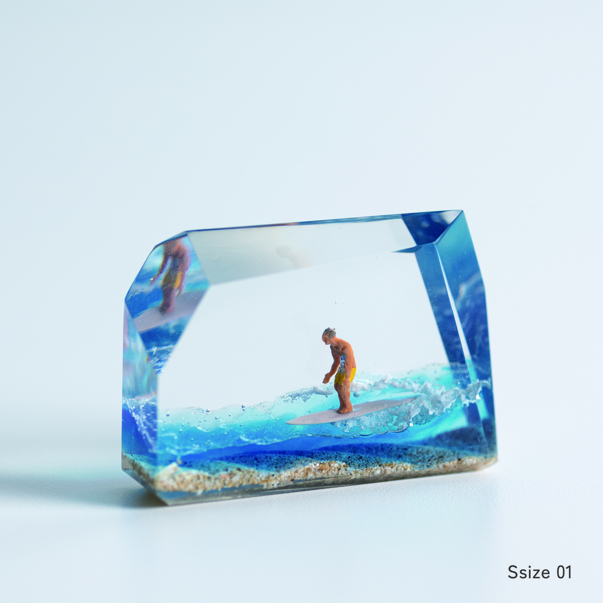 彫刻・オブジェ AUMBAK CrystalCube S Long size Lady's CrystalCube S size | 石田ゆり子さんが一緒に暮らすものたち